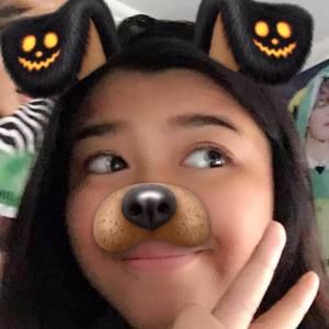 Meet your Posher, Jeline